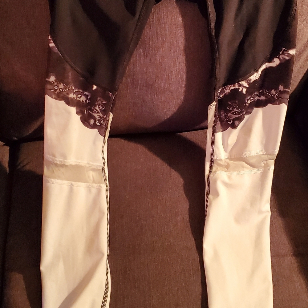 Cool workout pants - Picture 2 of 3